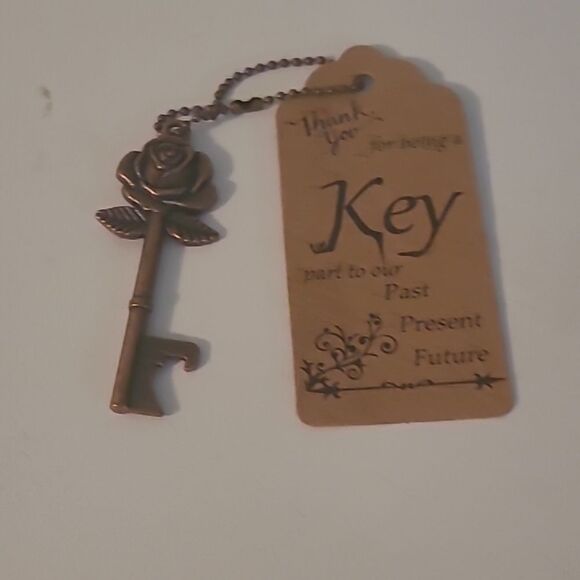 Rose Key Keychain/Bag Charm - Picture 1 of 2